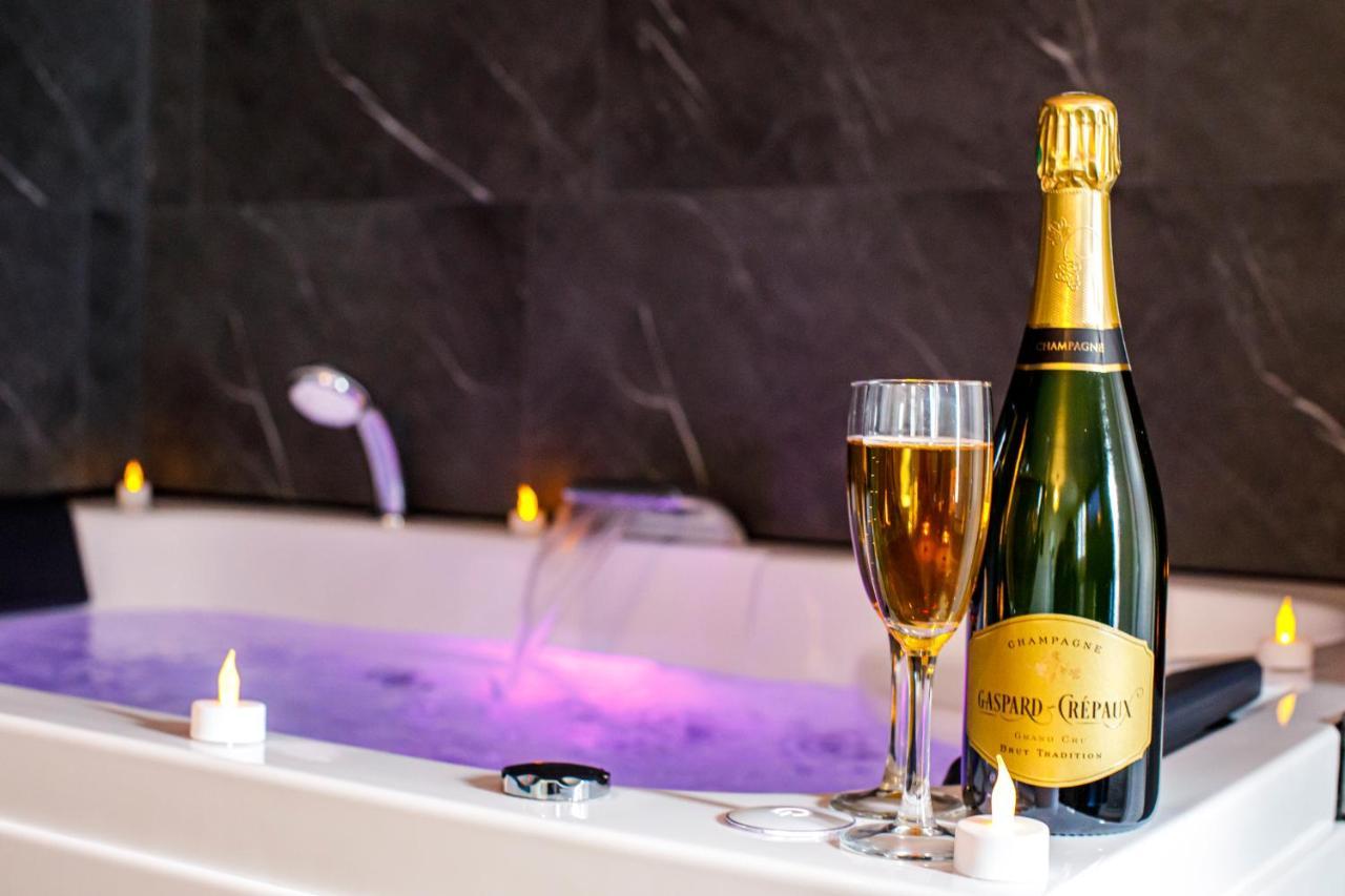 Spa & Detente - Suite Privee - Tours - Netflix Εξωτερικό φωτογραφία
