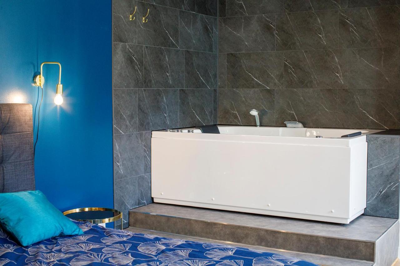 Spa & Detente - Suite Privee - Tours - Netflix Εξωτερικό φωτογραφία